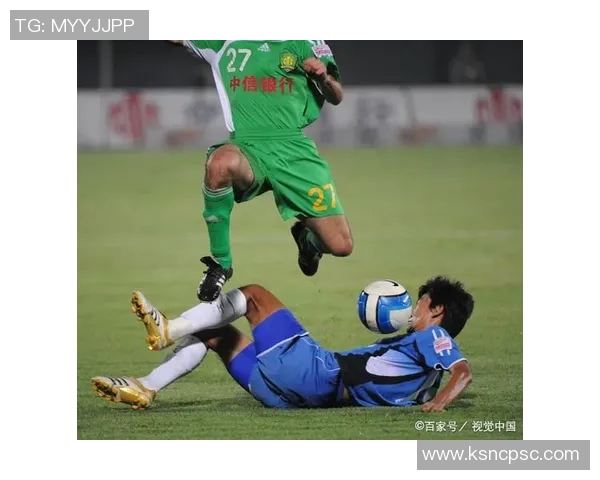 武汉足球队区域防守战术解析:深度剖析球队防线的运作与协作