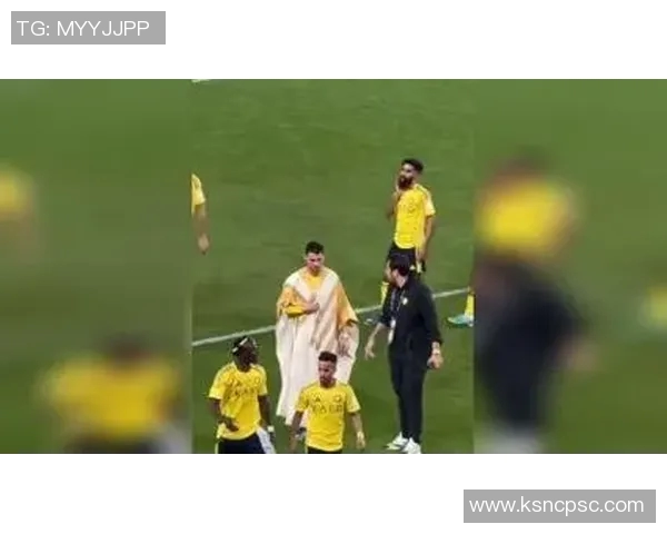 激情四溢的绿茵战场,足球赛事激战正酣,见证球员拼搏与荣耀的巅峰对决